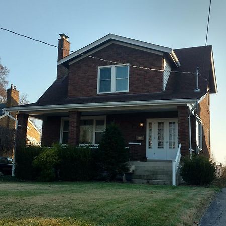 Homestay In Westwood 97909 Cincinnati Exterior photo